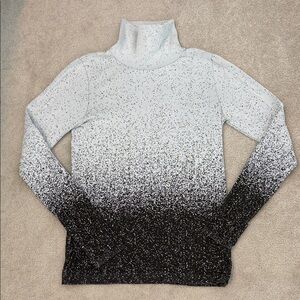 Athleta L seamless ribbed Turtleneck